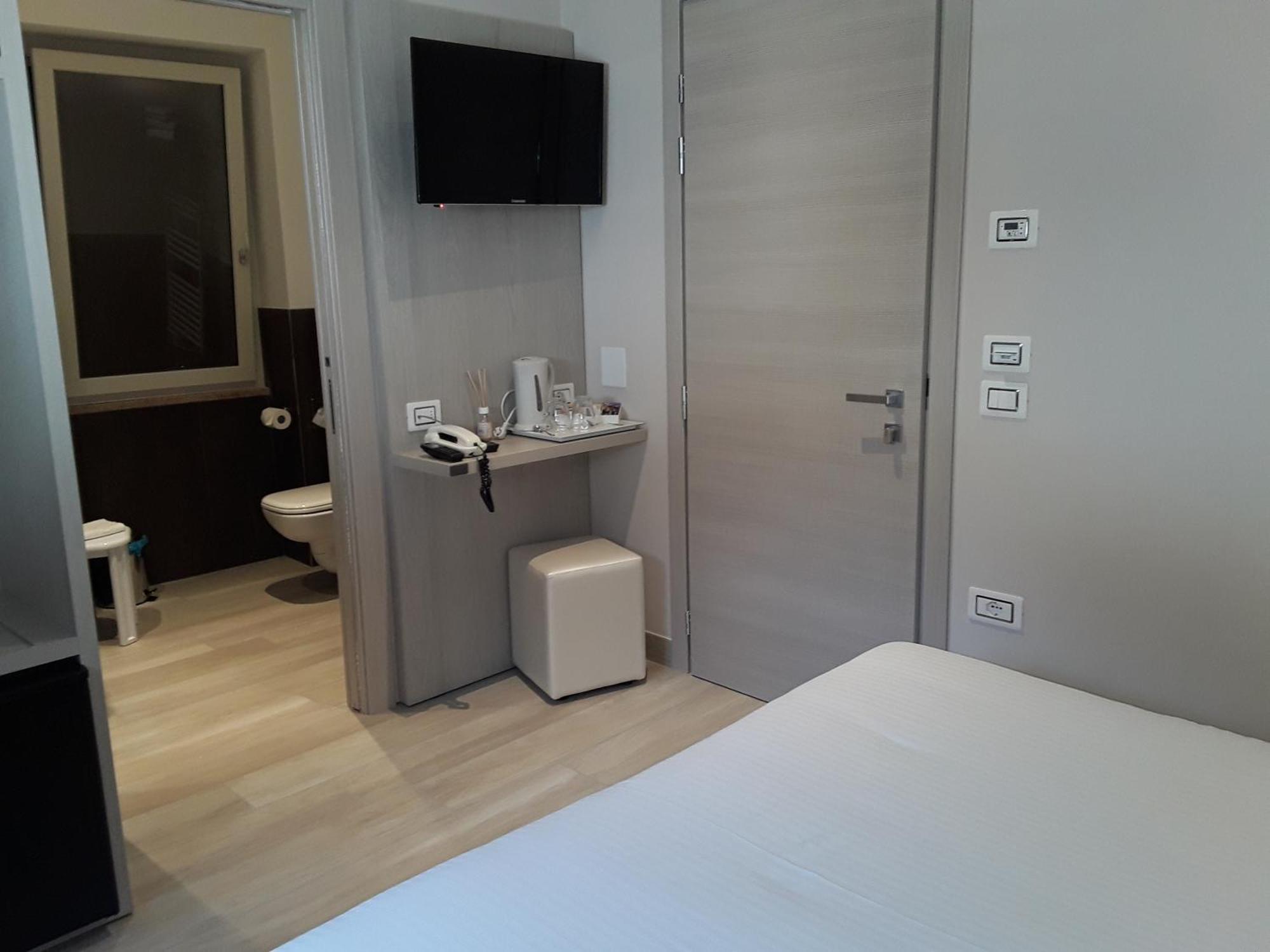 Hotel Danieli La Castellana Lago Di Garda Brenzone Extérieur photo